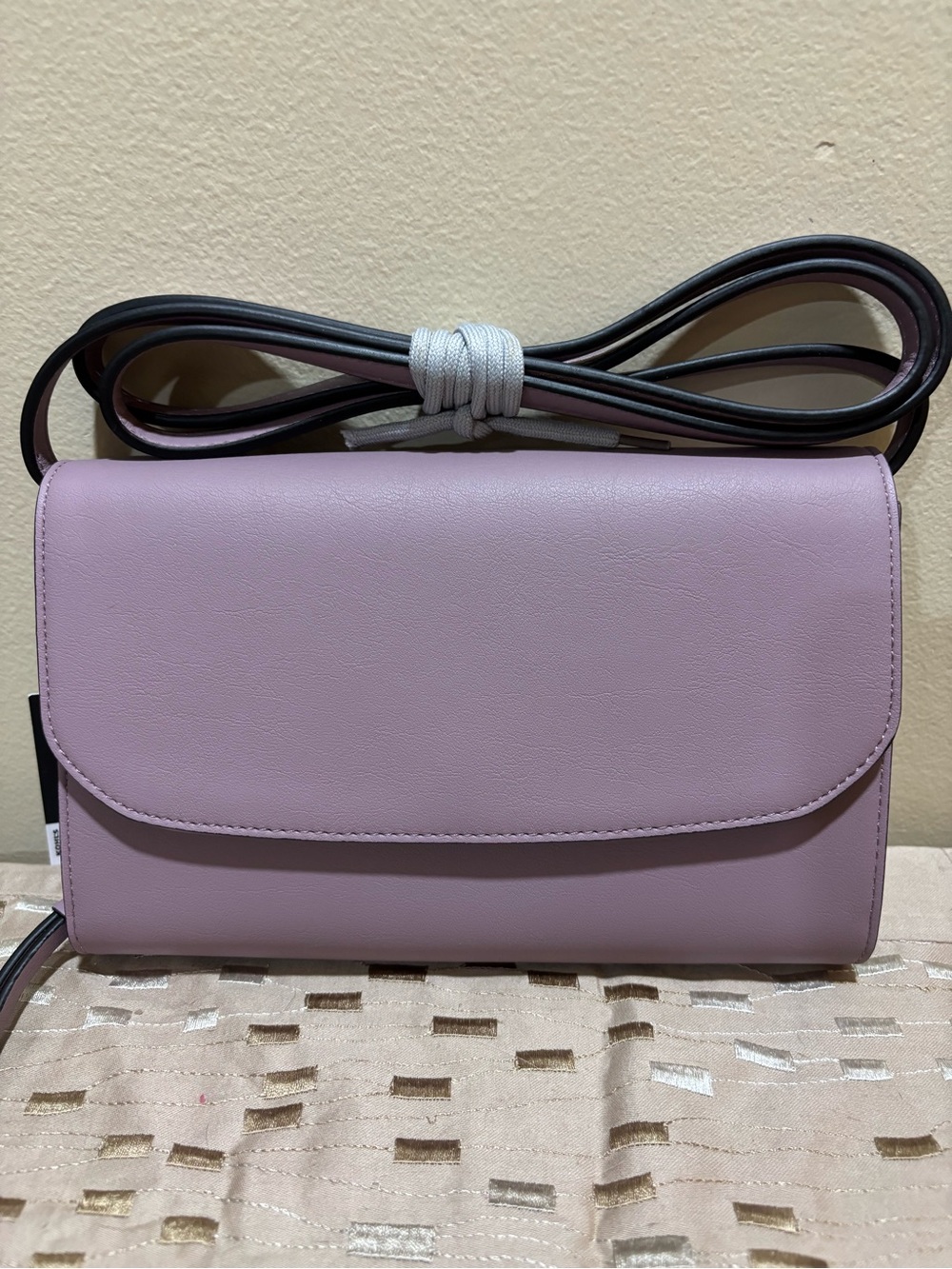 Elegant Lilac Crossbody Bag - Minimal Faux Leather Design